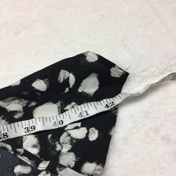 Like new!! Simply Vera Vera Wang Dress L Black White Sleeveless Elastic Wasit - Picture 14 of 14